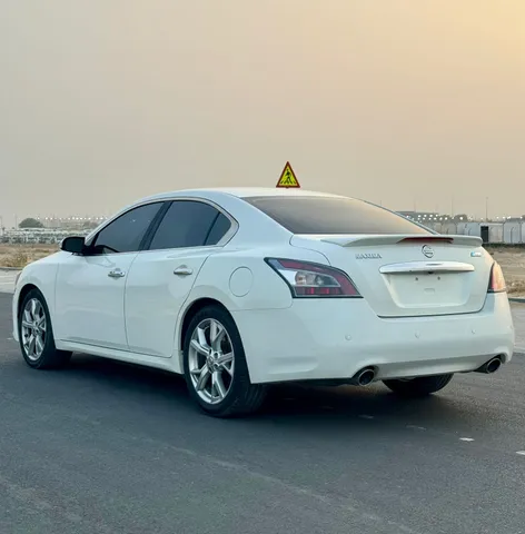 Nissan Maxima 3.5L SR 2012