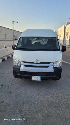 Toyota Hiace 2015