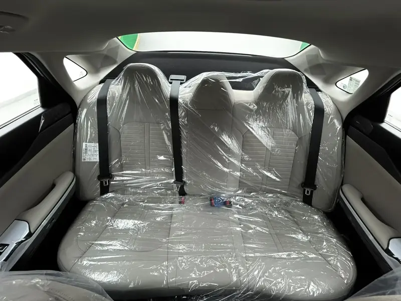 Discover undefined undefined Exterior Interior Images.Find all aspects and details of cars.
