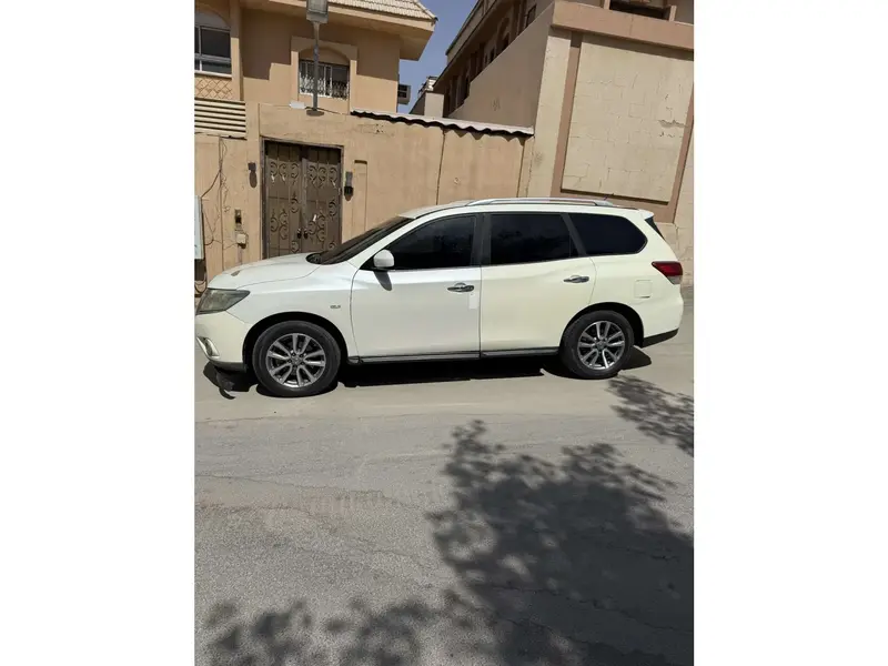 Nissan Pathfinder 2016