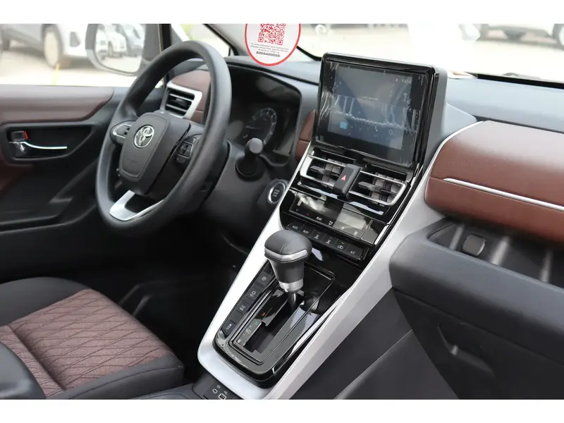 Toyota Innova 2024