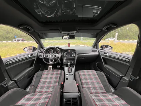 Volkswagen Golf GTI 2.0T S 2015