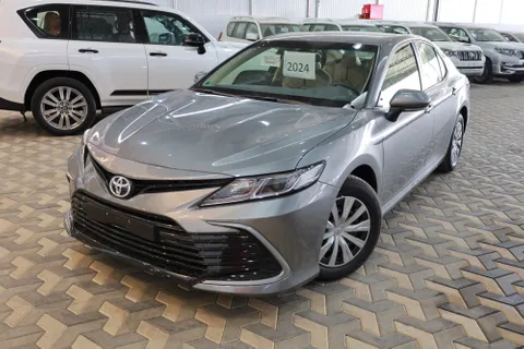 New Toyota Camry 2.5L LE 204 HP 2024