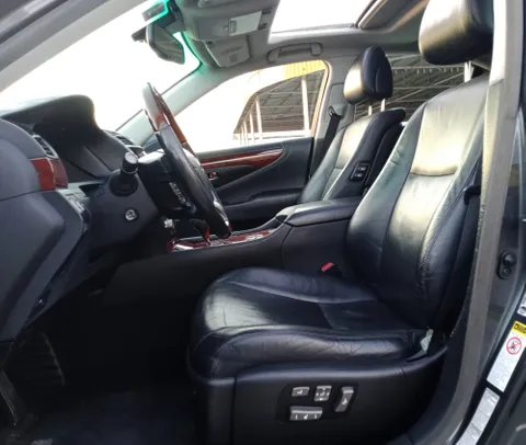 Discover undefined undefined Exterior Interior Images.Find all aspects and details of cars.