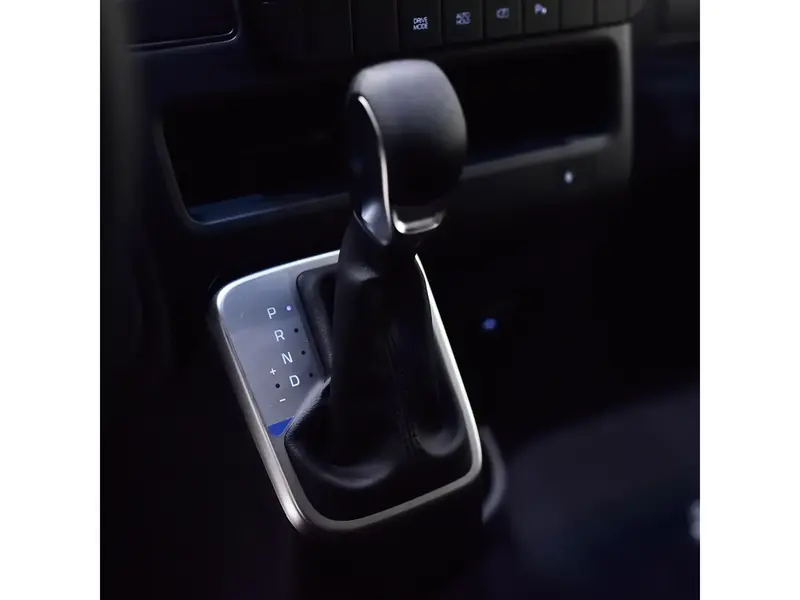 Hyundai Staria 2025