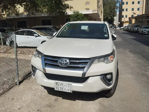 Toyota Fortuner 2.7L (4X4) 2017