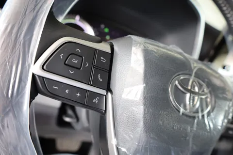 New Toyota Highlander  2.5L Hybrid GLE AWD  2023