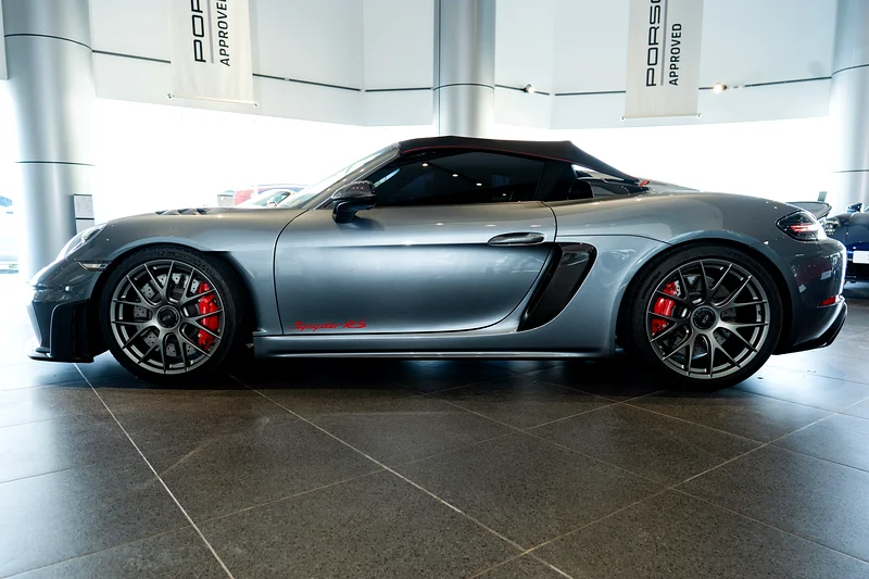 Porsche 718 Spyder RS 
