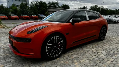 Discover undefined undefined Exterior Interior Images.Find all aspects and details of cars.