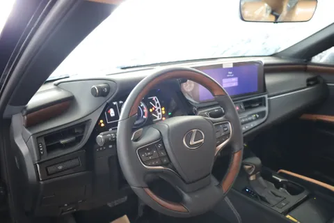 New Lexus ES 350 4 door 3.5L 2023