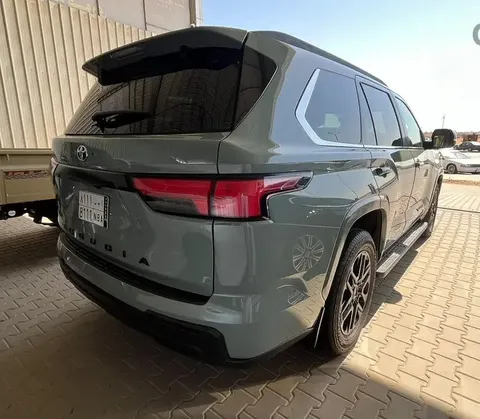 Toyota Sequoia 2024