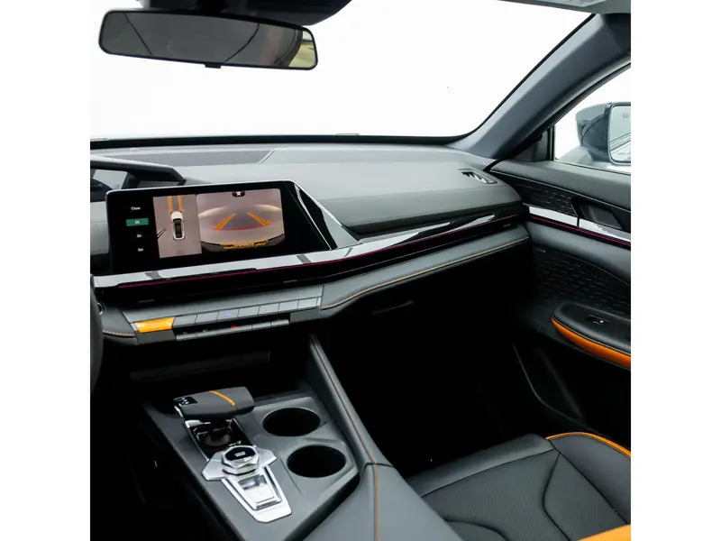 Discover undefined undefined Exterior Interior Images.Find all aspects and details of cars.