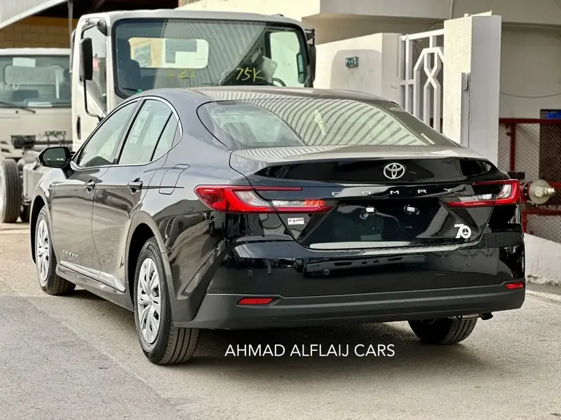 Toyota Camry 2025