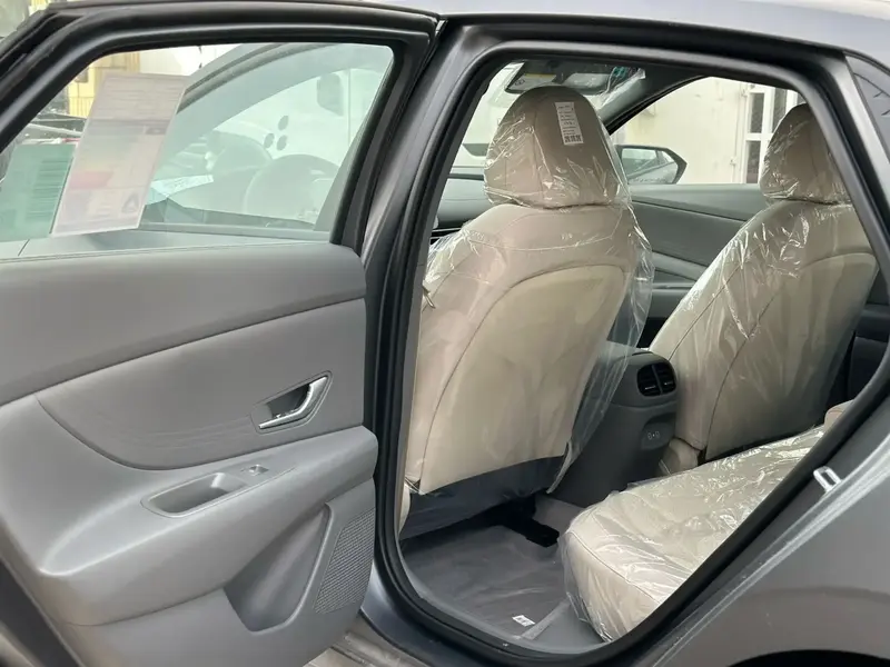 Hyundai Elantra 2025