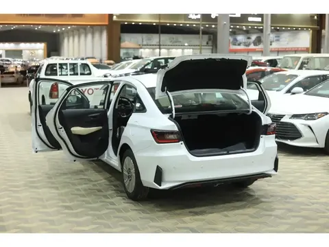 Discover undefined undefined Exterior Interior Images.Find all aspects and details of cars.