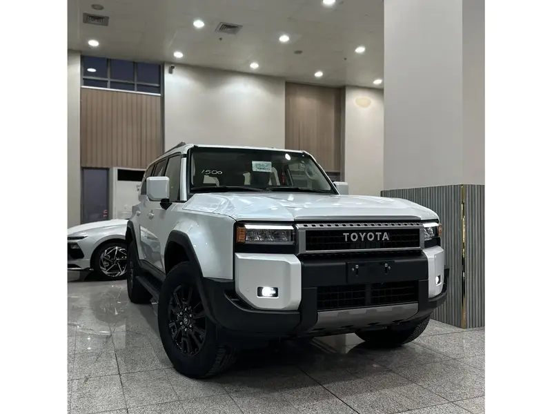 Discover undefined undefined Exterior Interior Images.Find all aspects and details of cars.