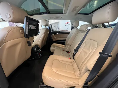 Audi Q7 3.0L (333 HP) 2015