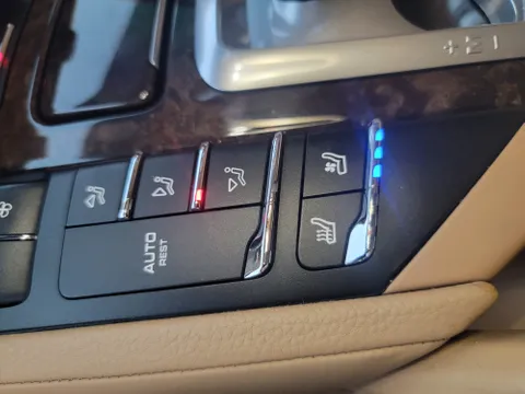 Porsche Cayenne S Platinum Edition 2016