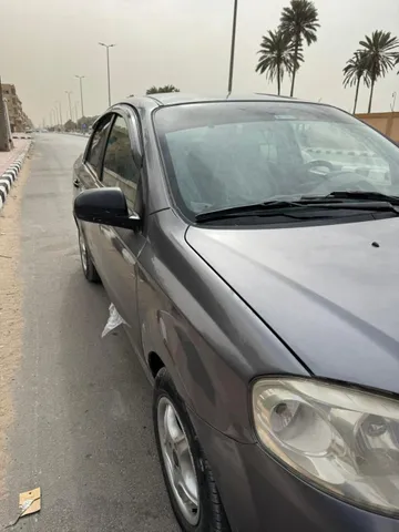 استكشف undefined undefined الصور الخارجية والداخلية. اكتشف جميع جوانب وتفاصيل السيارات.