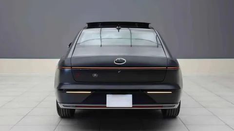 Discover undefined undefined Exterior Interior Images.Find all aspects and details of cars.