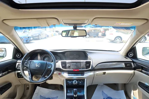 Honda Accord 2.4L LX + Sunroof + Aluminum Wheels 2015