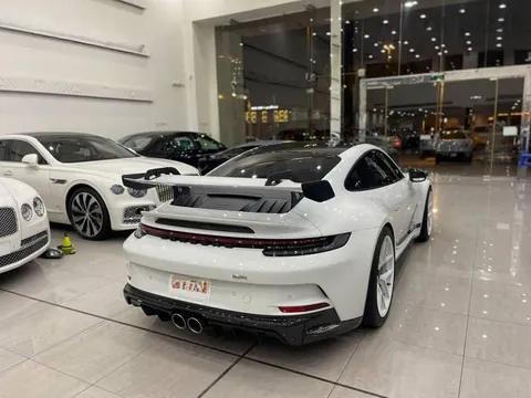 Discover undefined undefined Exterior Interior Images.Find all aspects and details of cars.