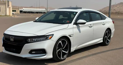 Discover undefined undefined Exterior Interior Images.Find all aspects and details of cars.