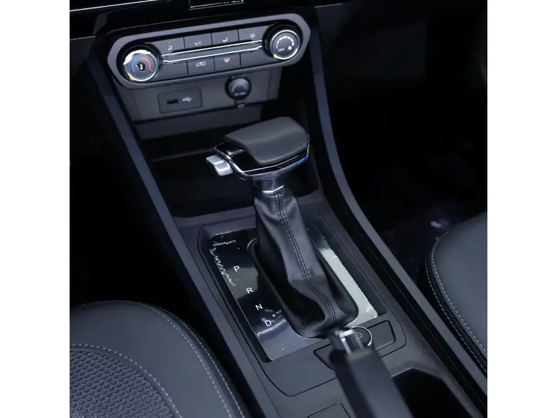 Discover undefined undefined Exterior Interior Images.Find all aspects and details of cars.