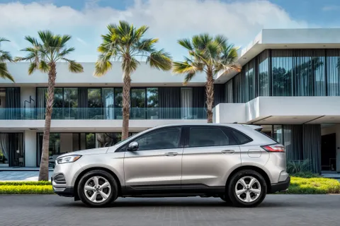 Discover undefined undefined Exterior Interior Images.Find all aspects and details of cars.