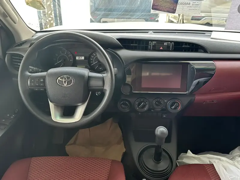 Discover undefined undefined Exterior Interior Images.Find all aspects and details of cars.