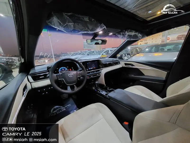 Toyota Camry 2025