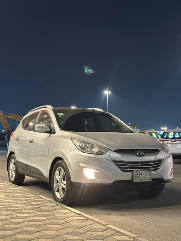 Discover undefined undefined Exterior Interior Images.Find all aspects and details of cars.
