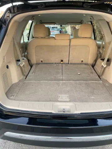 Discover undefined undefined Exterior Interior Images.Find all aspects and details of cars.