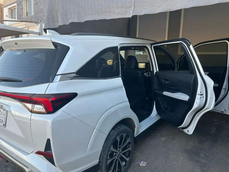 Toyota VELOZ 2023
