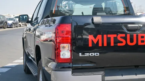 New Mitsubishi L200 2.4L Double Cab GLX 4WD 2024