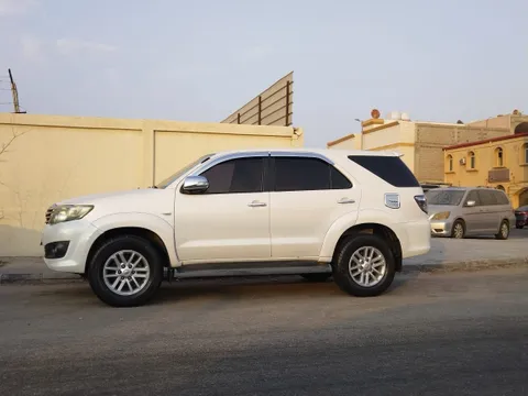 Discover undefined undefined Exterior Interior Images.Find all aspects and details of cars.