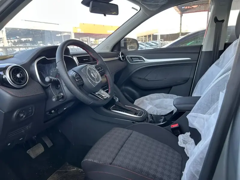 MG ZS 2025