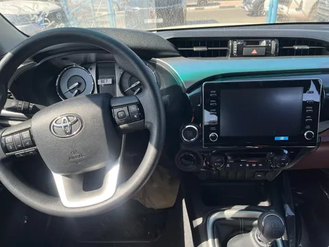 New Toyota Hilux 2025