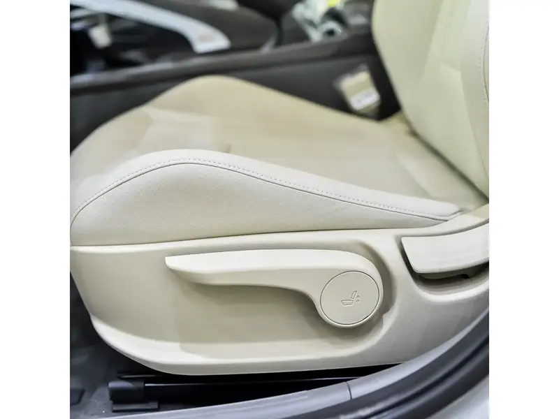 Hyundai Elantra 2025