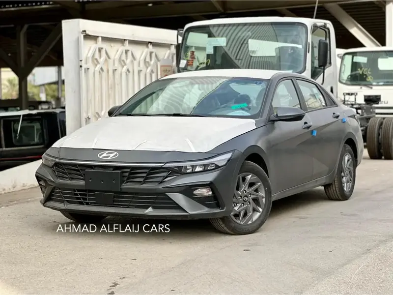 Discover undefined undefined Exterior Interior Images.Find all aspects and details of cars.
