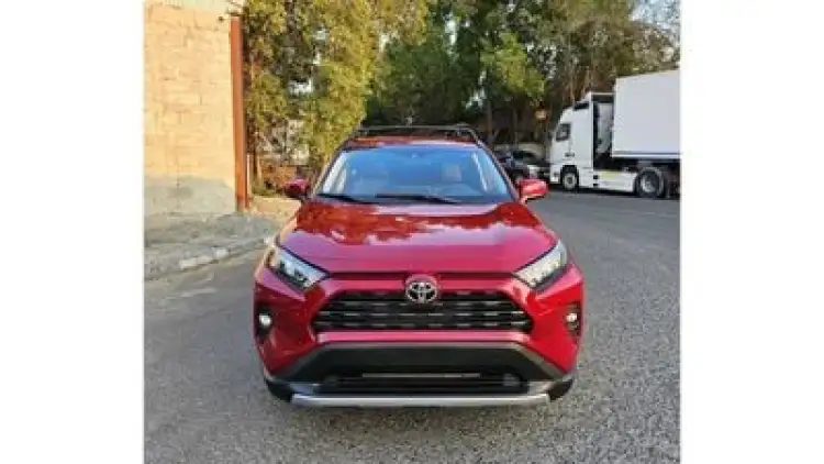 toyota toyota-rav4 image Toyota RAV4 LE Very good condition