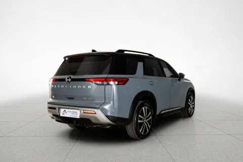 Discover undefined undefined Exterior Interior Images.Find all aspects and details of cars.