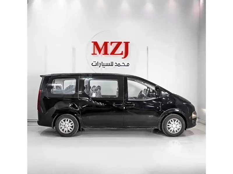 Hyundai Staria 2025