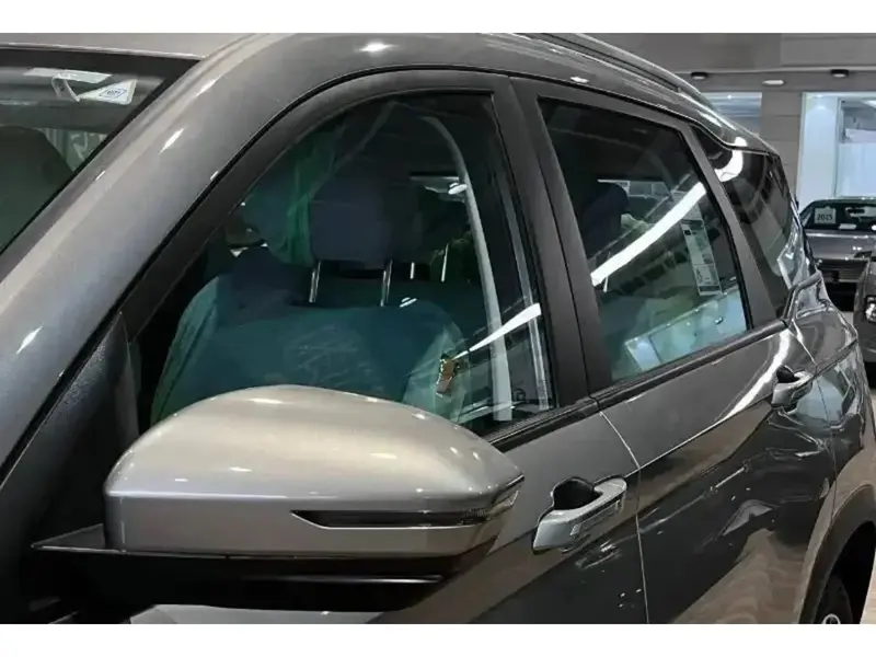 Discover undefined undefined Exterior Interior Images.Find all aspects and details of cars.
