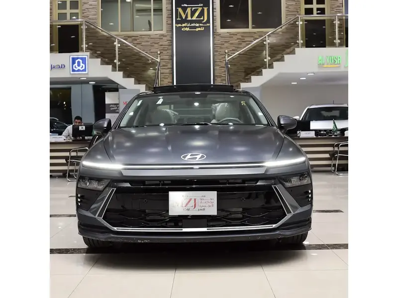 Discover undefined undefined Exterior Interior Images.Find all aspects and details of cars.