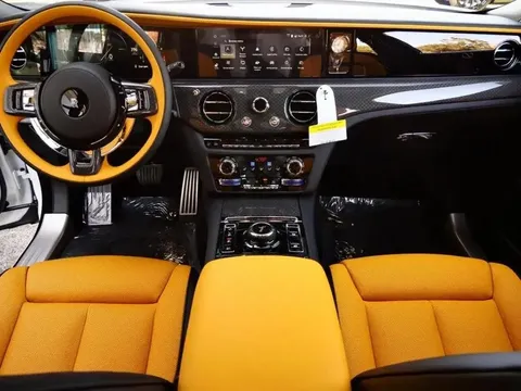 New Rolls Royce Ghost 6.6L Black Badge 2025