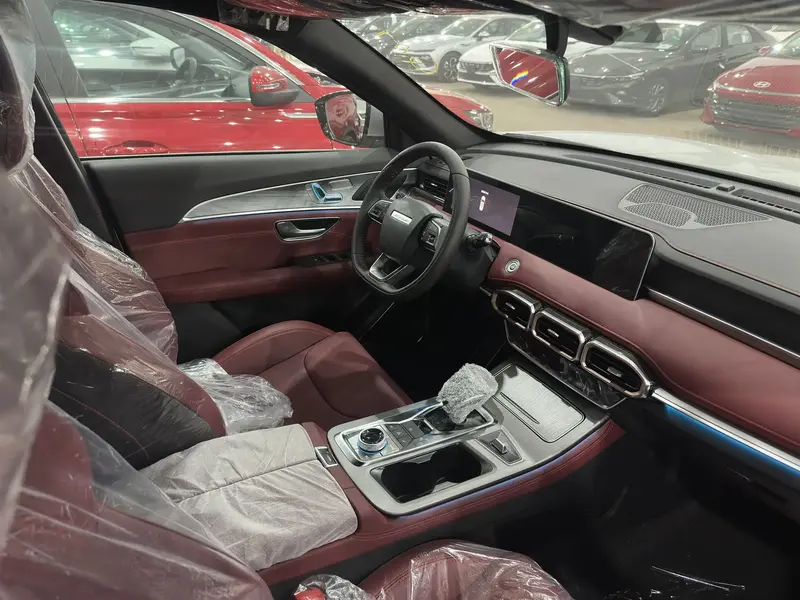 Discover undefined undefined Exterior Interior Images.Find all aspects and details of cars.
