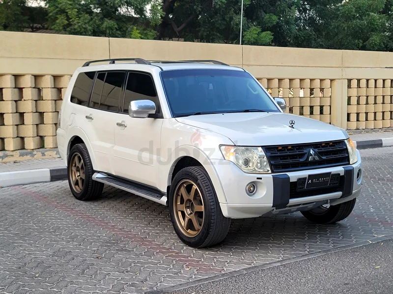 Mitsubishi Pajero 2010