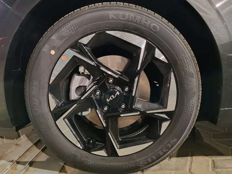 KIA K5 2025