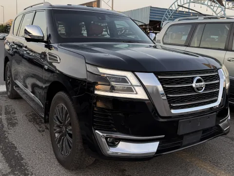 Nissan Patrol 5.6L LE Platinum 2011